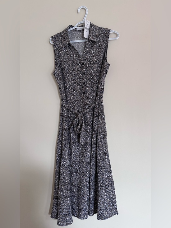 Suzy Shier Dresses & Skirts - NWT - Suzy Shier Sleeveless Black Floral Button-Front Dress with Tie Waist